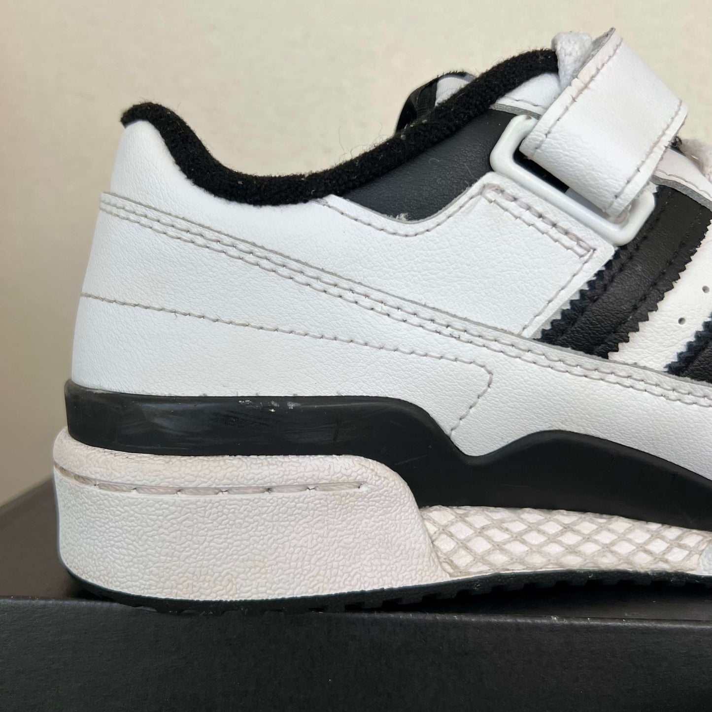 Adidas Forum Low White Black