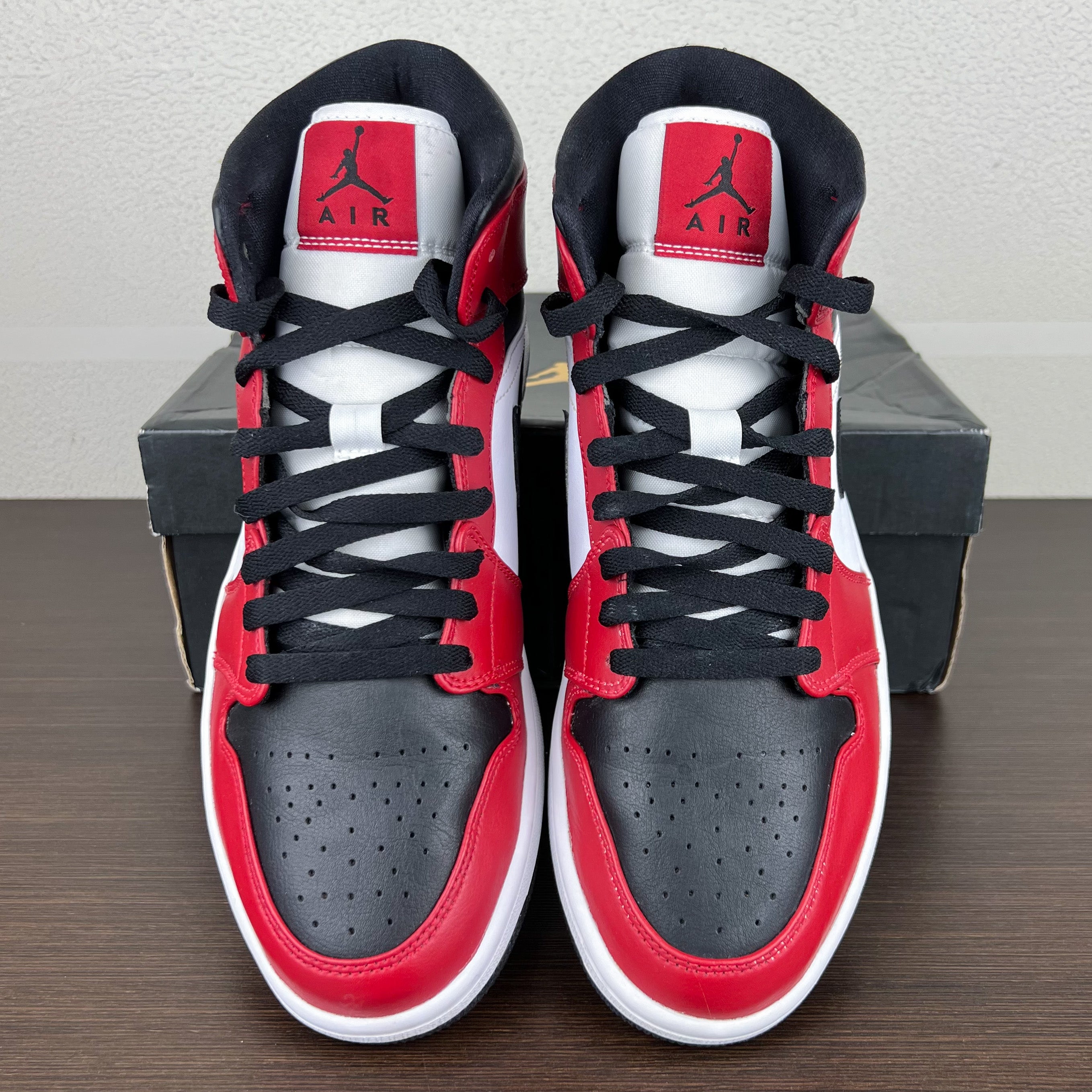 Air Jordan 1 Mid Chicago Black Toe – The Kick Club