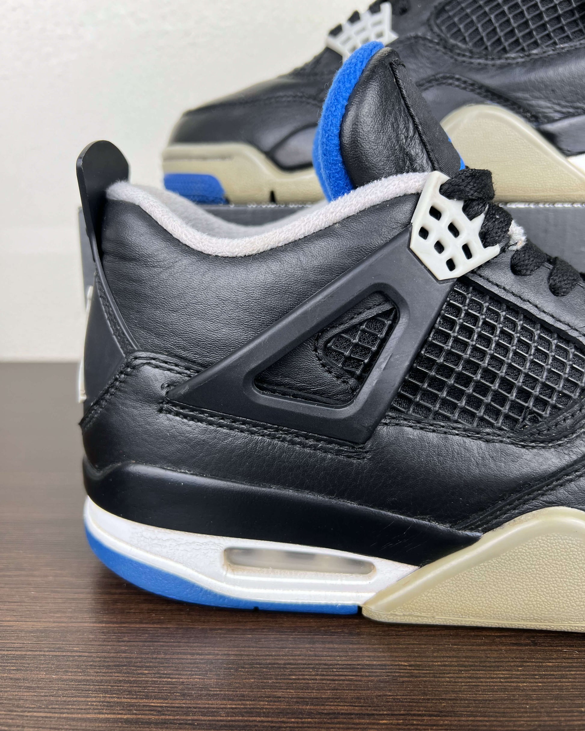 Air Jordan 4 Motorsports Alternate